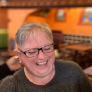 Meet your Posher, Leanne